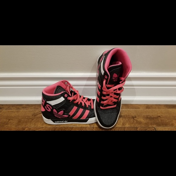 Shoes - Picture 2 of 3